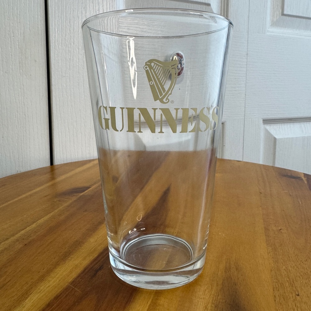 Guiness Logo Beer Glass Man Cave Bar collectible Gift Father's Day